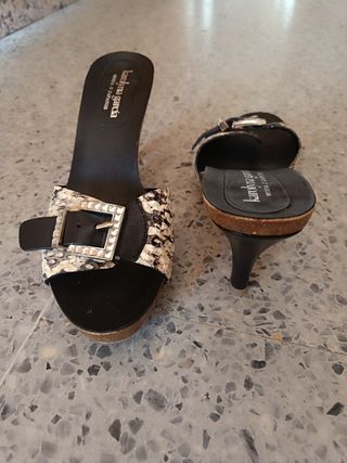 Zapatos Karolyn Garcia - Tacones beige y negro