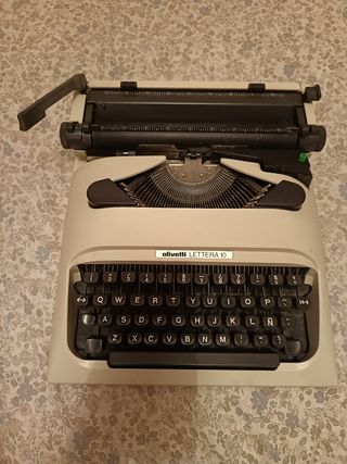 Olivetti Lettera 10 - Máquina de escribir