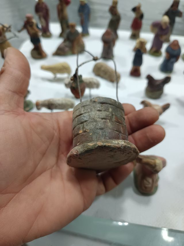 33 vecchie figure in argilla per Betlemme