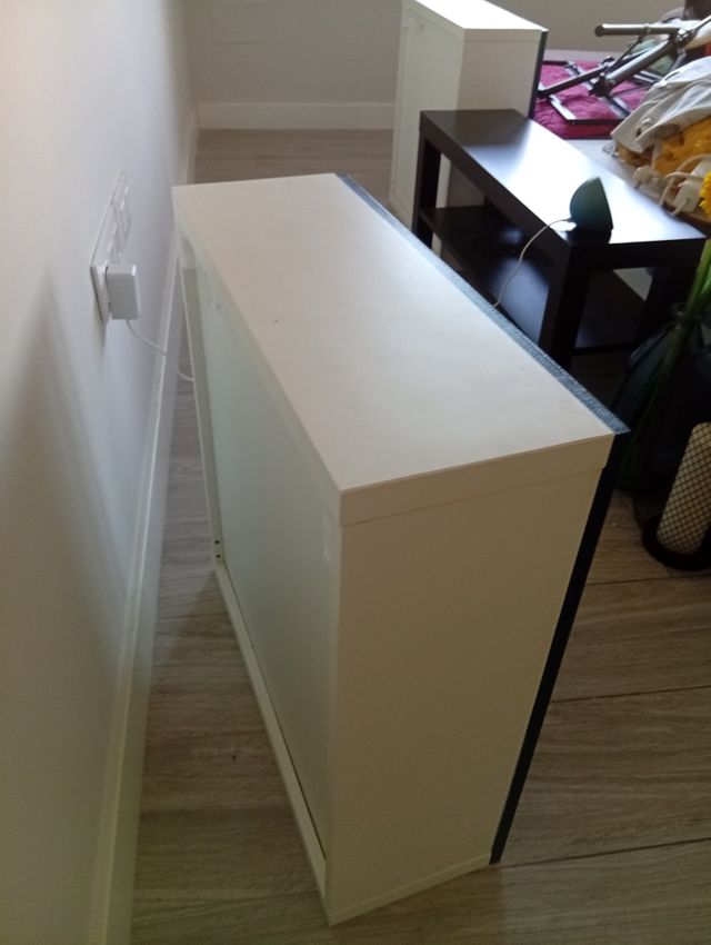 Mueble de almacenaje IKEA blanco y azul