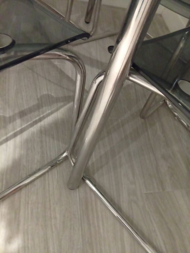 Mesa cristal IKEA - 4 sillas