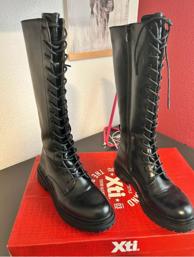 Botas altas Xti negras 38