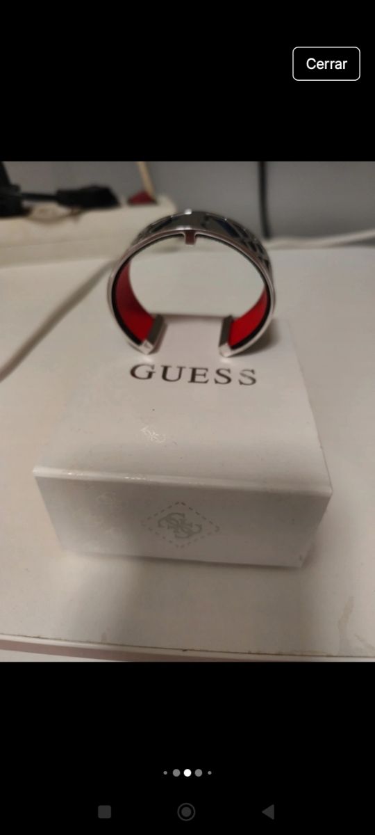 Brazalete Guess azul y plata