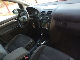 Volkswagen Touran 2011