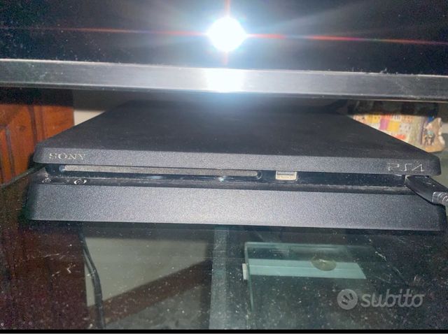 PS4 (PlayStation 4) Slim 1TB