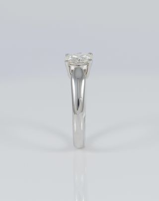 Anillo en oro blanco 18k con diamante 1.40 ct