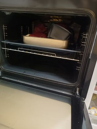 Horno ikea blanco con mueble y sistema de basuras 