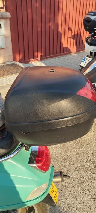 Maleta casco moto Piaggio maS porta maletas
