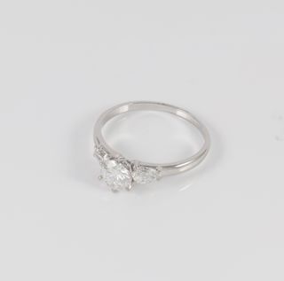 Anillo en oro blanco 18k con diamantes 1.77 ct