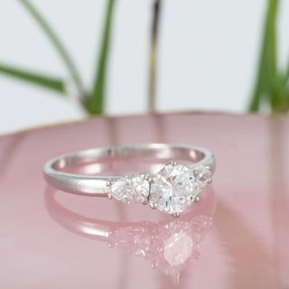 Anillo en oro blanco 18k con diamantes 1.77 ct