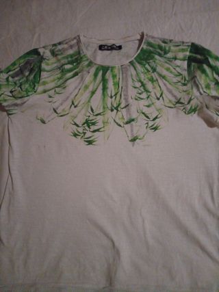 Tshirt uomo con foglie ed erba dipinti