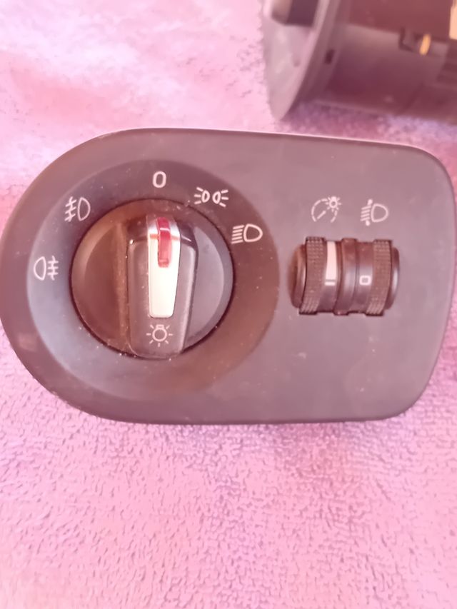 Interruptor luces coche Seat León mk2