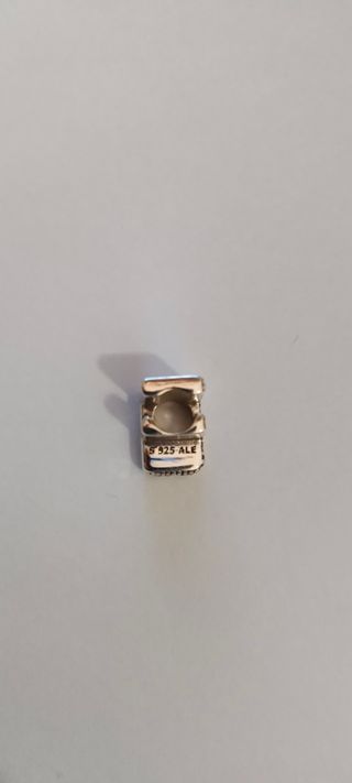 Charm Pandora Letra F Plata