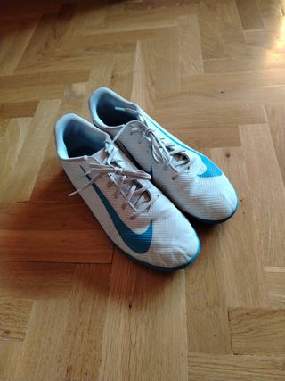 Zapatillas Nike fútbol sala - Blancas y azules