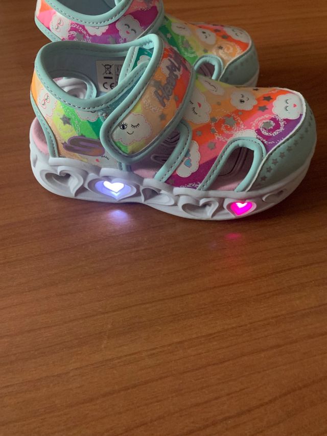 Sandalias niña Skechers con luz talla 25