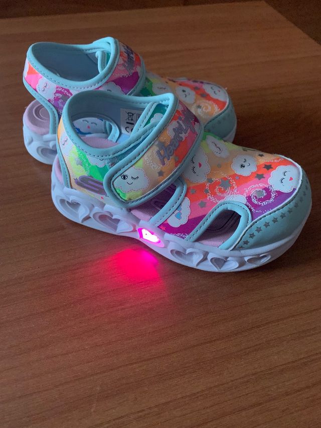Sandalias niña Skechers con luz talla 25