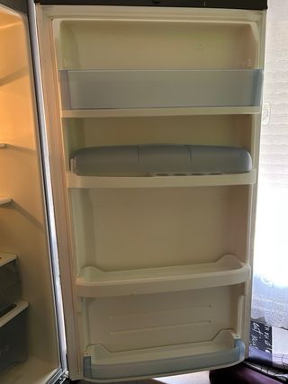 Nevera Daewoo Refrigerador-congelador ERF-416 ALC