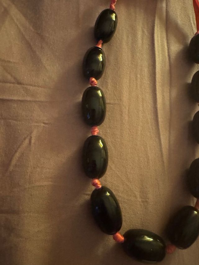 Collana artigianale nera e rosa