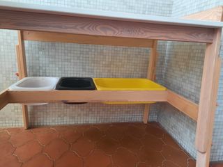 Escritorio infantil de madera