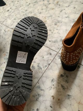 Botines Marrón H&D con Tachuelas