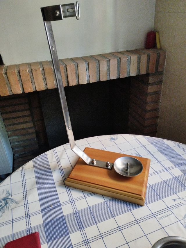 Jamonero de madera