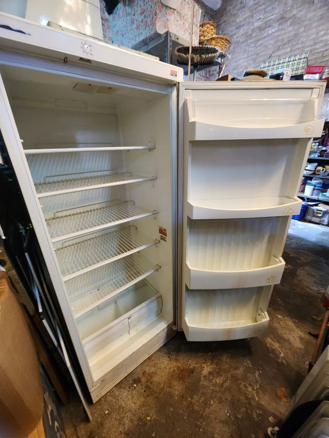 Nevera frigorífico New Pol Solid Ice.