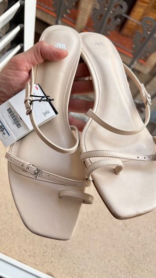 Sandalias Zara beige tacón fino 40