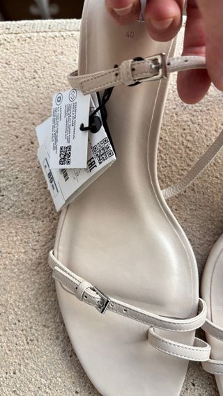 Sandalias Zara beige tacón fino 40