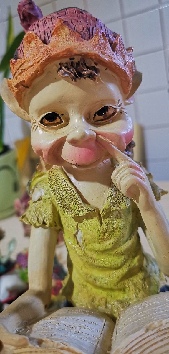 Pixie Leggente - Statuina