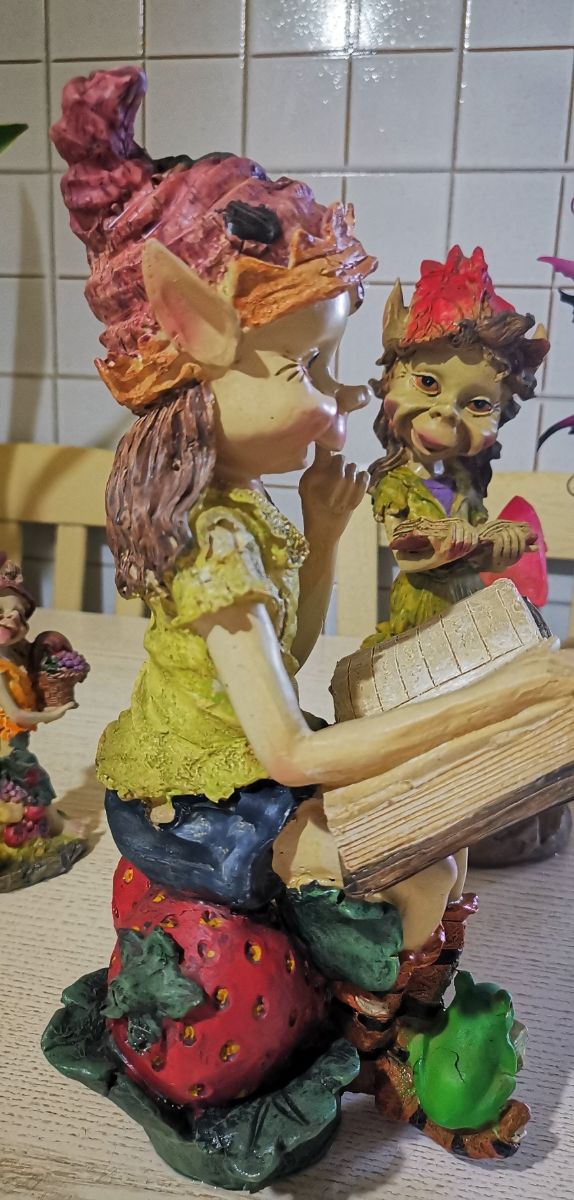 Pixie Leggente - Statuina