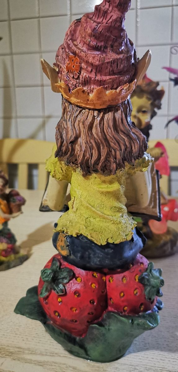 Pixie Leggente - Statuina