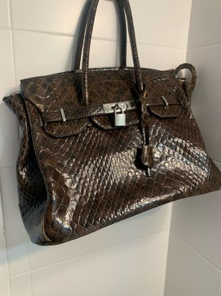 Bolso marrón efecto piel serpiente