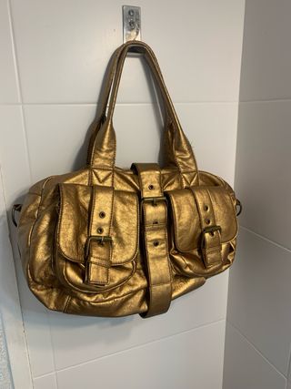 Bolso dorado efecto piel