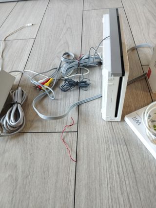 Wii + 5 mandos + Wii Fit + cargador