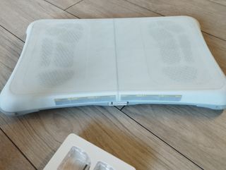 Wii + 5 mandos + Wii Fit + cargador
