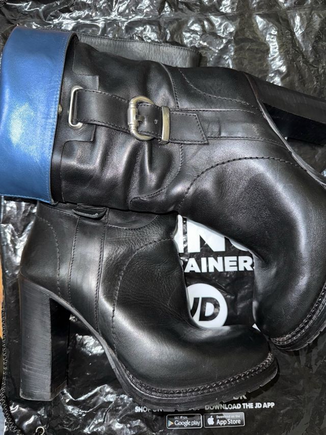 FARRUTX. Botas negras hebilla T.37 SKU:01269152