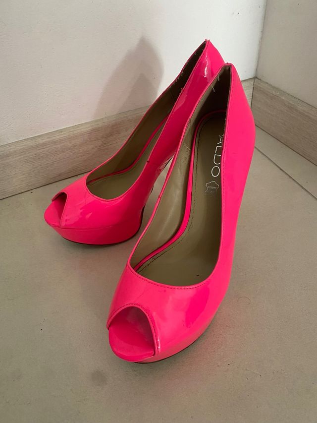 Scarpe col tacco rosa fluo n.38