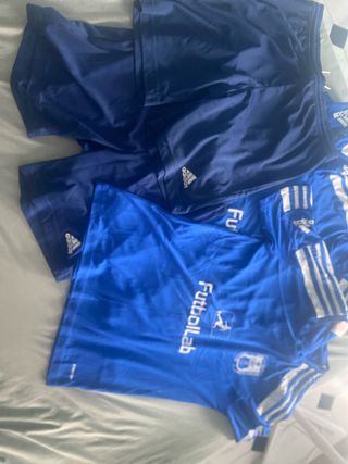 Equipación fútbol Adidas Castelldefels - L
13-14 a
