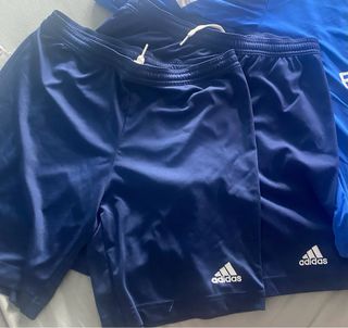 Equipación fútbol Adidas Castelldefels - L
13-14 a