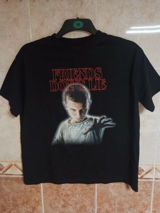 CAMISETA OFICIAL - STRANGER THINGS - TALLA M