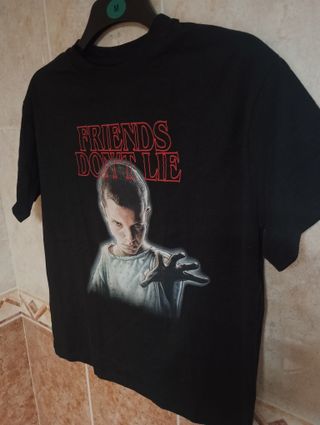 CAMISETA OFICIAL - STRANGER THINGS - TALLA M