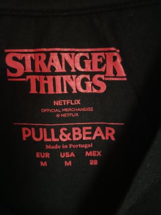 CAMISETA OFICIAL - STRANGER THINGS - TALLA M