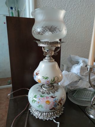 Lampara antigua de porcelana