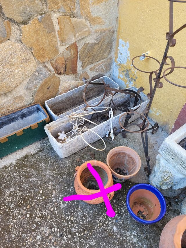 Macetas de cerámica y terracota