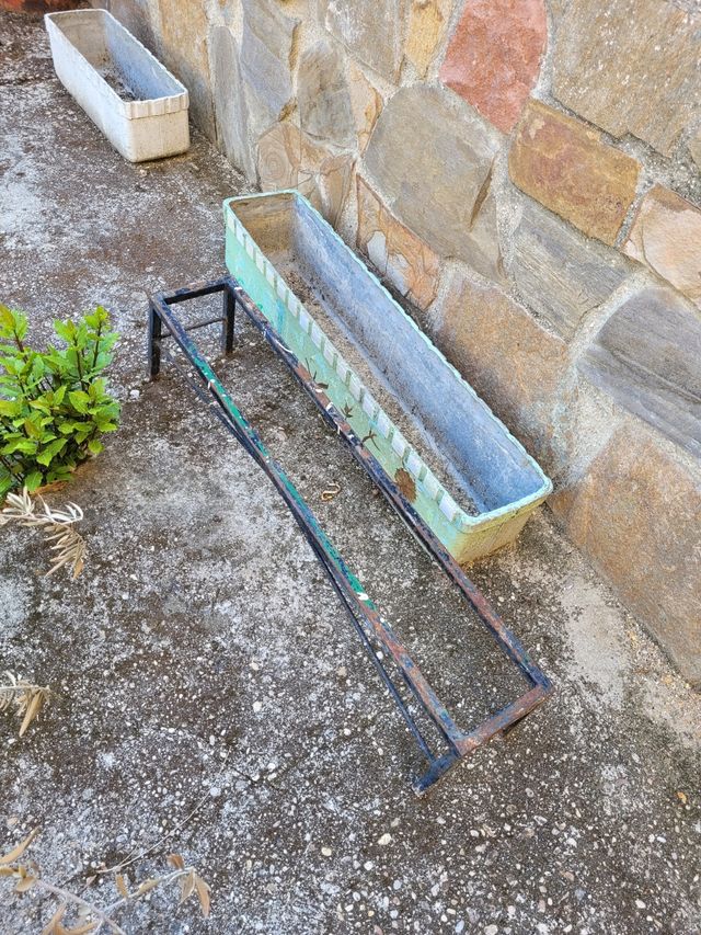 Macetas de cerámica y terracota