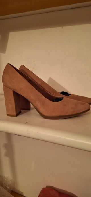 Salones beige nuevos