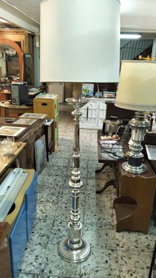 Lampara pie antigua - plata