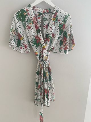 Vestido blanco estampado flores
e