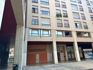 Oficina en alquiler en Ermitagaña - Mendebaldea en Pamplona