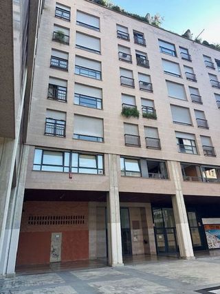 Oficina en alquiler en Ermitagaña - Mendebaldea en Pamplona